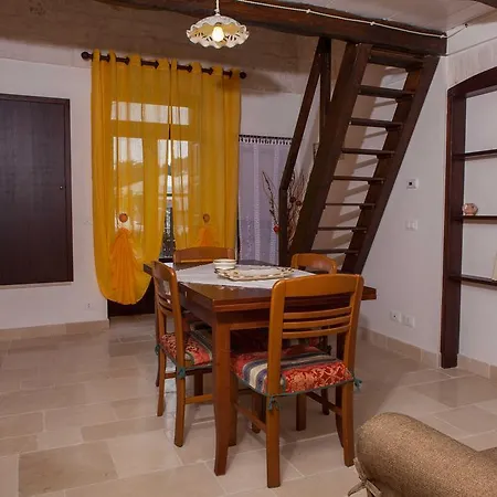 Bed & Breakfast Beb Da Santino 4*